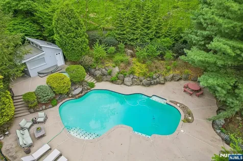 8 Union Hill Road Denville Township NJ 07834