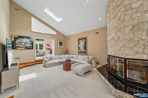 8 Union Hill Road Denville Township NJ 07834