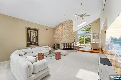 8 Union Hill Road Denville Township NJ 07834