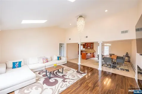 12 Rene Court Wayne NJ 07470