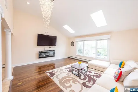 12 Rene Court Wayne NJ 07470