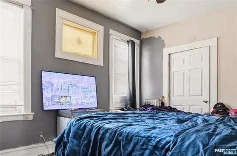 411 15th Street Newark NJ 07103