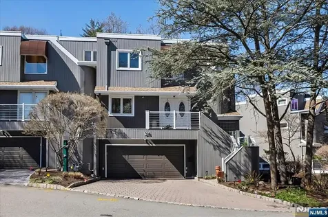 376 Kenwood Englewood NJ 07631