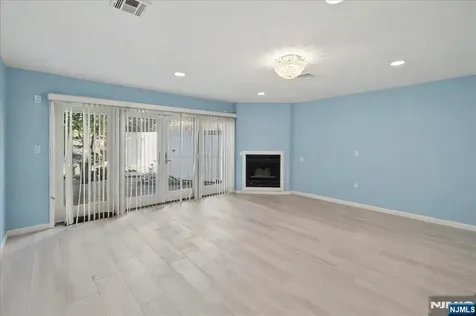 376 Kenwood Englewood NJ 07631