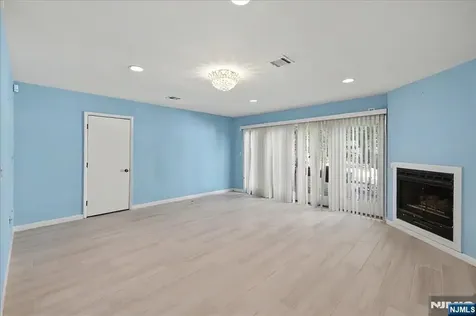 376 Kenwood Englewood NJ 07631
