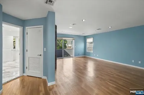 376 Kenwood Englewood NJ 07631