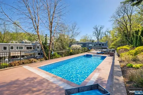 376 Kenwood Englewood NJ 07631