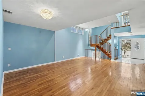 376 Kenwood Englewood NJ 07631