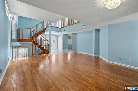 376 Kenwood Englewood NJ 07631