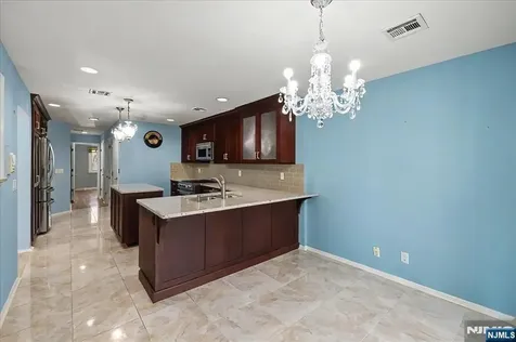 376 Kenwood Englewood NJ 07631