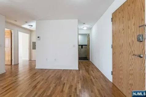 17 Meadow Road Rutherford NJ 07070