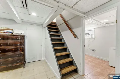 24 Robertson Road West Orange NJ 07052