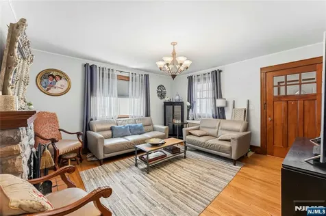 24 Robertson Road West Orange NJ 07052