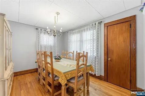 24 Robertson Road West Orange NJ 07052