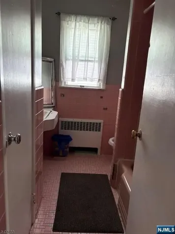 106-108 Smith Street Newark NJ 07106