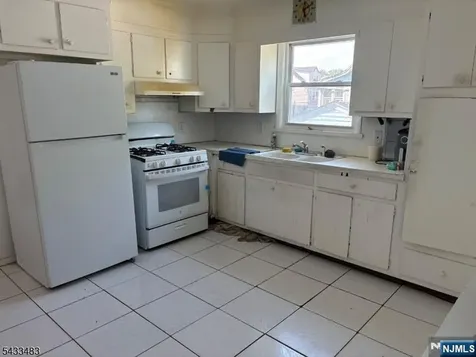 106-108 Smith Street Newark NJ 07106