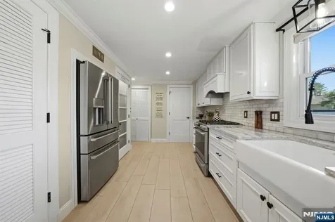 35 Stuart Street Waldwick NJ 07463