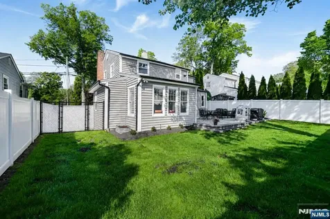 35 Stuart Street Waldwick NJ 07463