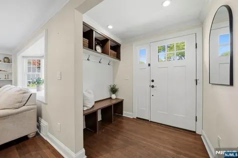 35 Stuart Street Waldwick NJ 07463