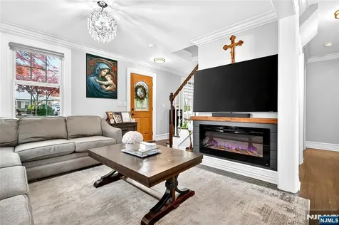 59 Colonial Parkway Dumont NJ 07628