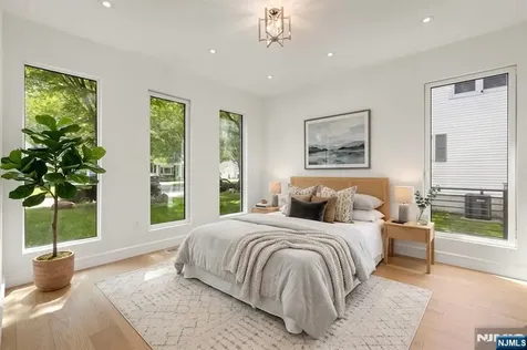 648 Falmouth Avenue Paramus NJ 07652