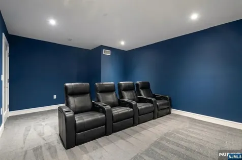 648 Falmouth Avenue Paramus NJ 07652