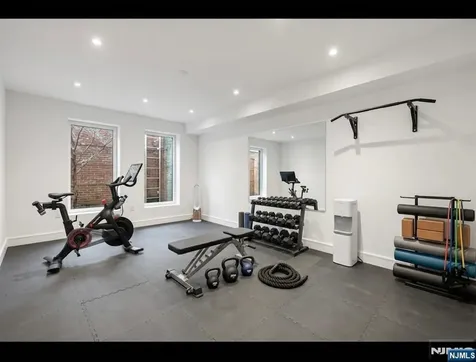 648 Falmouth Avenue Paramus NJ 07652