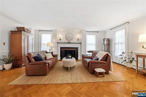 16 Pascack Road Woodcliff Lake NJ 07677