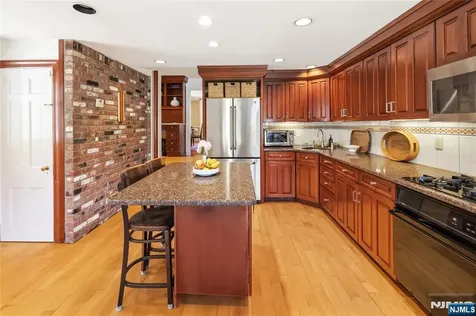 16 Pascack Road Woodcliff Lake NJ 07677