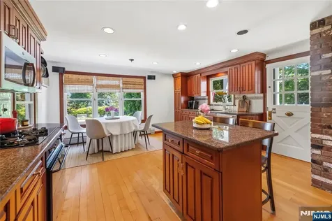 16 Pascack Road Woodcliff Lake NJ 07677