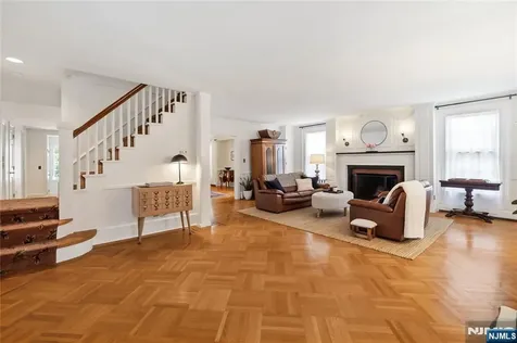 16 Pascack Road Woodcliff Lake NJ 07677