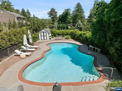 16 Pascack Road Woodcliff Lake NJ 07677