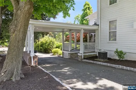 16 Pascack Road Woodcliff Lake NJ 07677