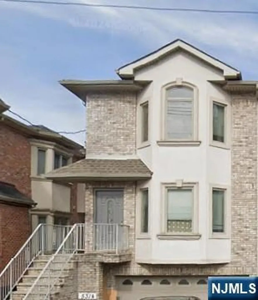 531A 2nd Street Palisades Park NJ 07650
