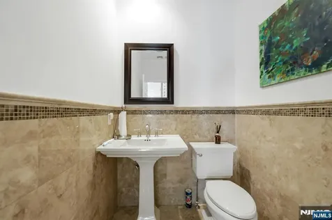531A 2nd Street Palisades Park NJ 07650