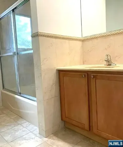 531A 2nd Street Palisades Park NJ 07650