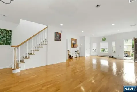531A 2nd Street Palisades Park NJ 07650