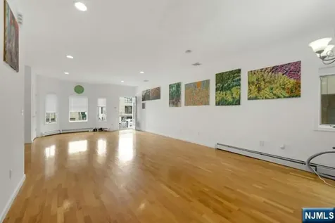 531A 2nd Street Palisades Park NJ 07650