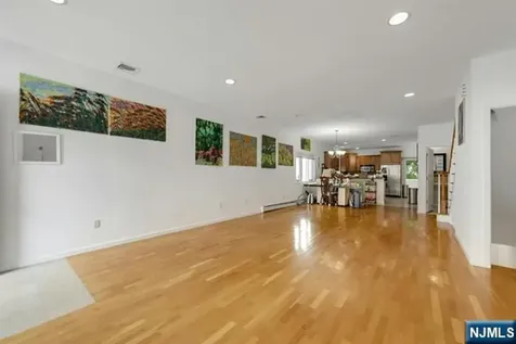 531A 2nd Street Palisades Park NJ 07650
