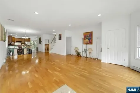 531A 2nd Street Palisades Park NJ 07650