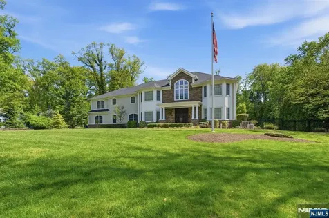 184 Donny Brook Drive Allendale NJ 07401