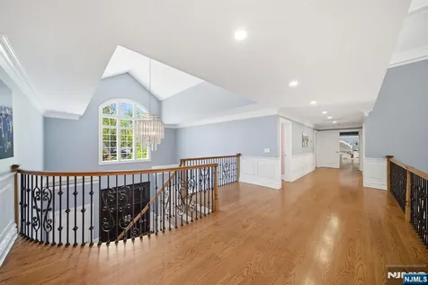 184 Donny Brook Drive Allendale NJ 07401