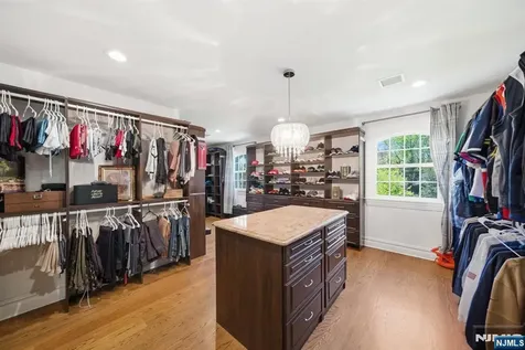 184 Donny Brook Drive Allendale NJ 07401