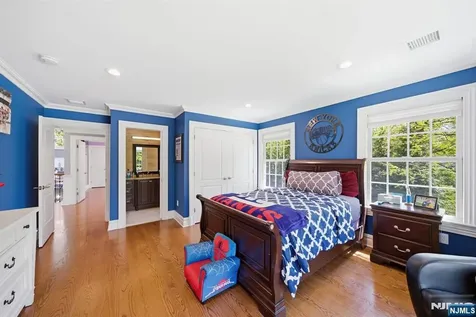 184 Donny Brook Drive Allendale NJ 07401