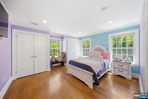 184 Donny Brook Drive Allendale NJ 07401