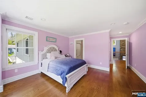 184 Donny Brook Drive Allendale NJ 07401