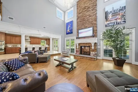 184 Donny Brook Drive Allendale NJ 07401