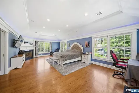 184 Donny Brook Drive Allendale NJ 07401