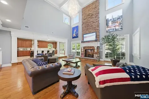184 Donny Brook Drive Allendale NJ 07401