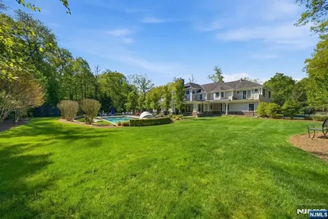 184 Donny Brook Drive Allendale NJ 07401